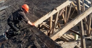 Профессиональный демонтаж стропильной системы от Сварной-Крп в Кропоткине от 579 рублей.
